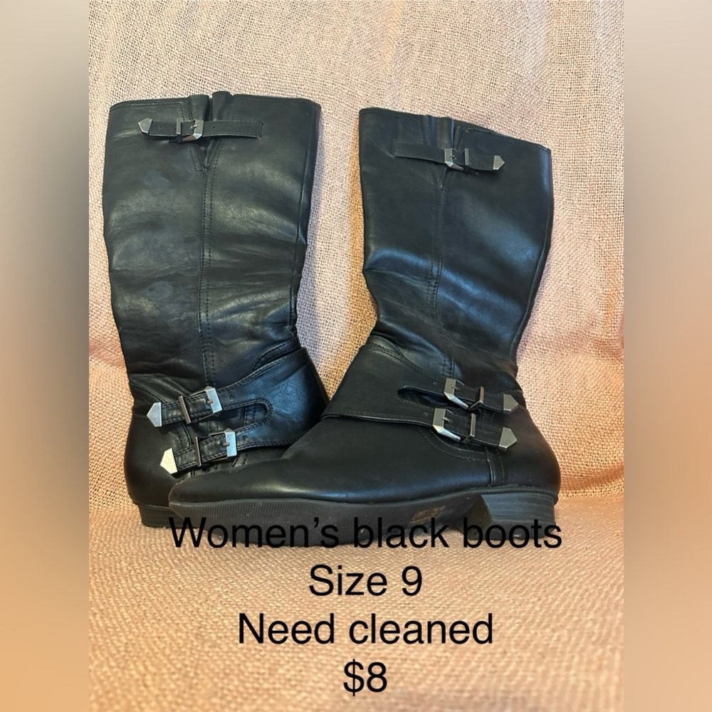 Women’s black boots